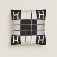 stripe-black-pillowcase